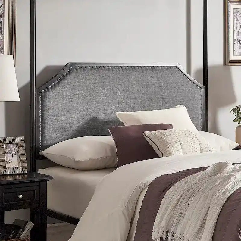 Letto Queen Size con Struttura in Metallo Grigio e Nero – Rivestito in Lino, con Borchie Argento